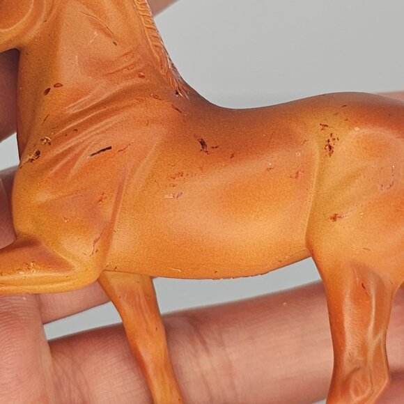 Breyer Stablemate Mystery Horse Surprise #781154 Peruvian Paso - Picture 6 of 7